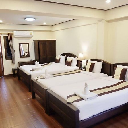 Nanbaankhun Hotel Екстер'єр фото