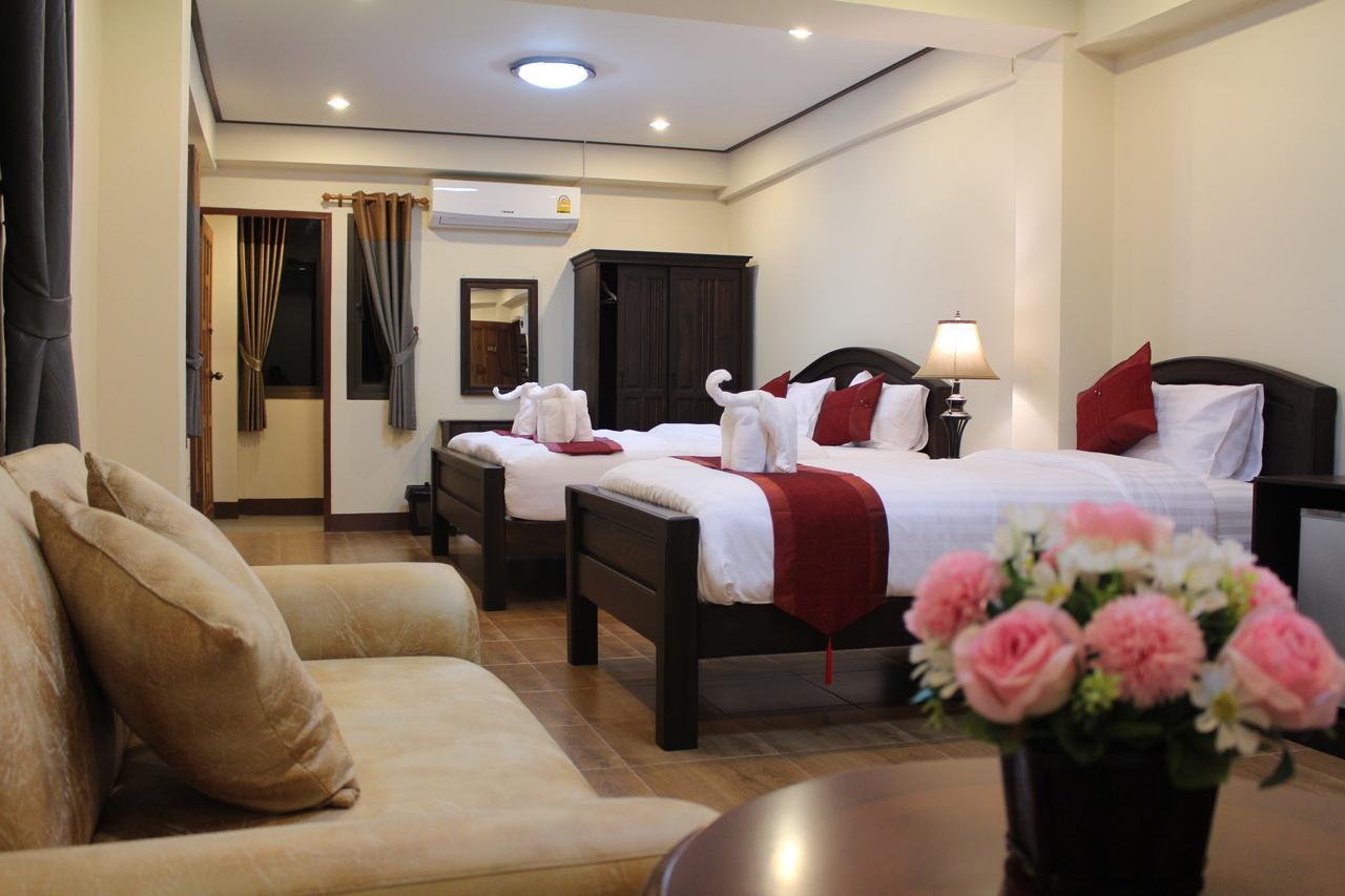 Nanbaankhun Hotel Екстер'єр фото