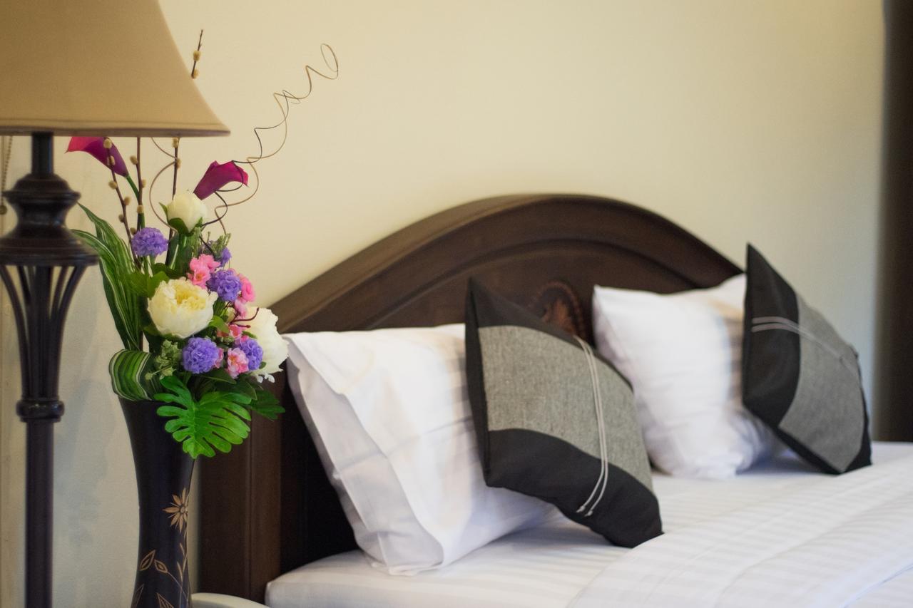 Nanbaankhun Hotel Екстер'єр фото