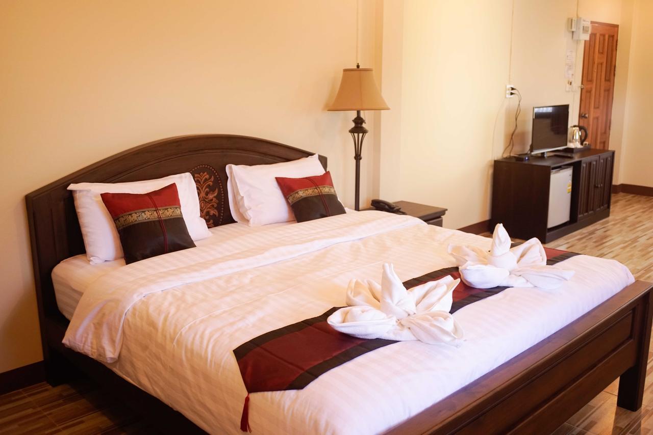 Nanbaankhun Hotel Екстер'єр фото