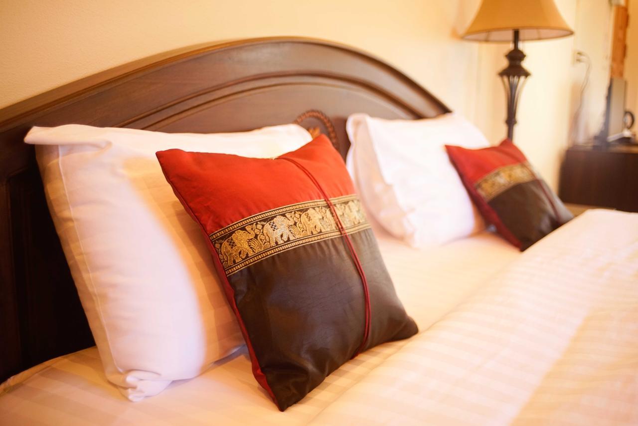 Nanbaankhun Hotel Екстер'єр фото