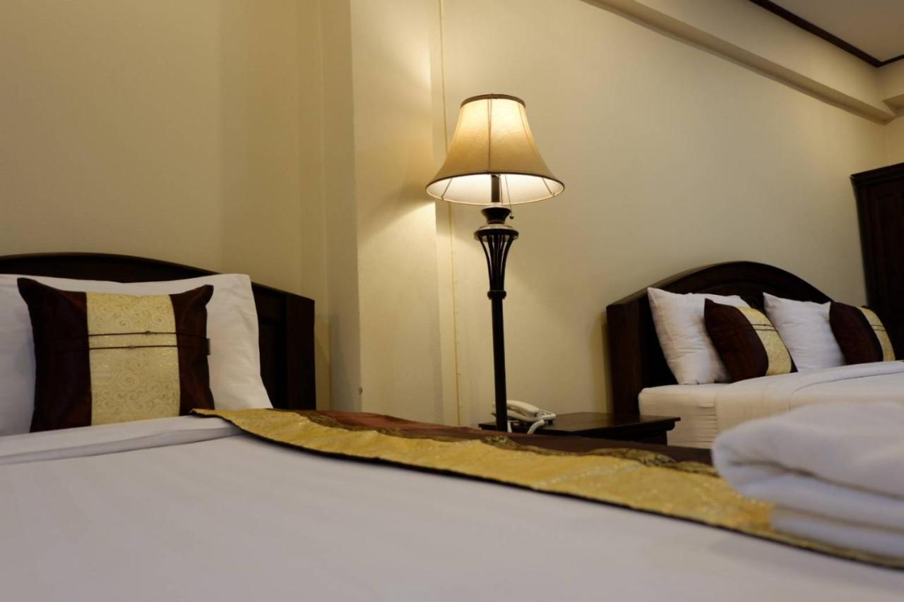 Nanbaankhun Hotel Екстер'єр фото