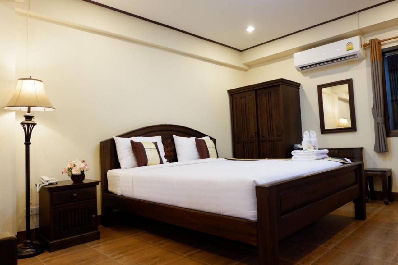 Nanbaankhun Hotel Екстер'єр фото