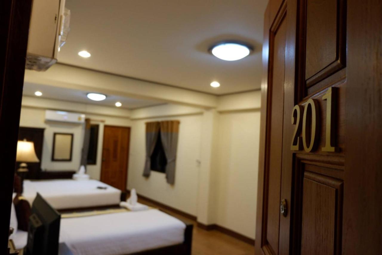 Nanbaankhun Hotel Екстер'єр фото