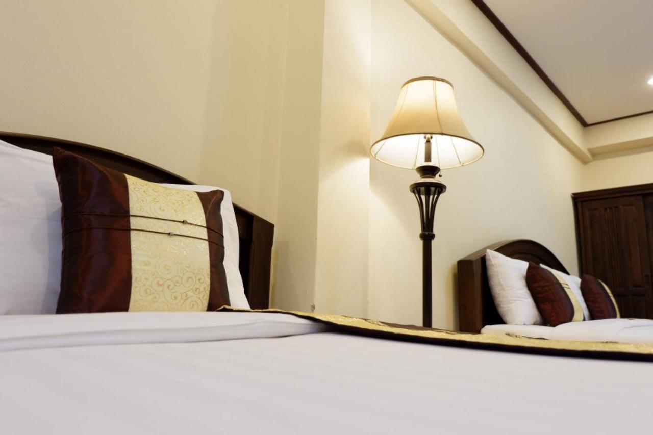 Nanbaankhun Hotel Екстер'єр фото