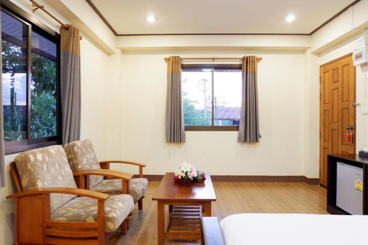 Nanbaankhun Hotel Екстер'єр фото