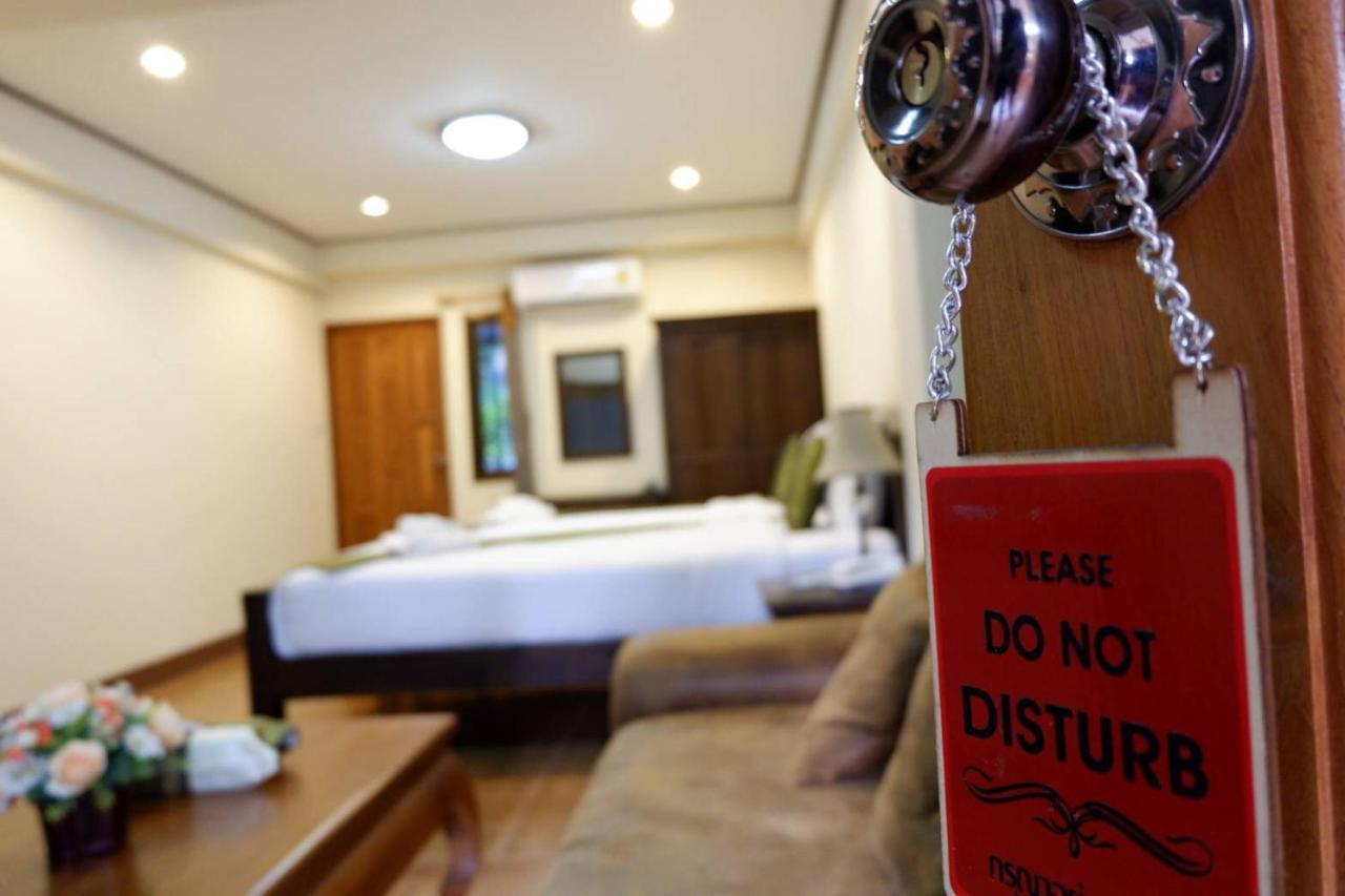 Nanbaankhun Hotel Екстер'єр фото