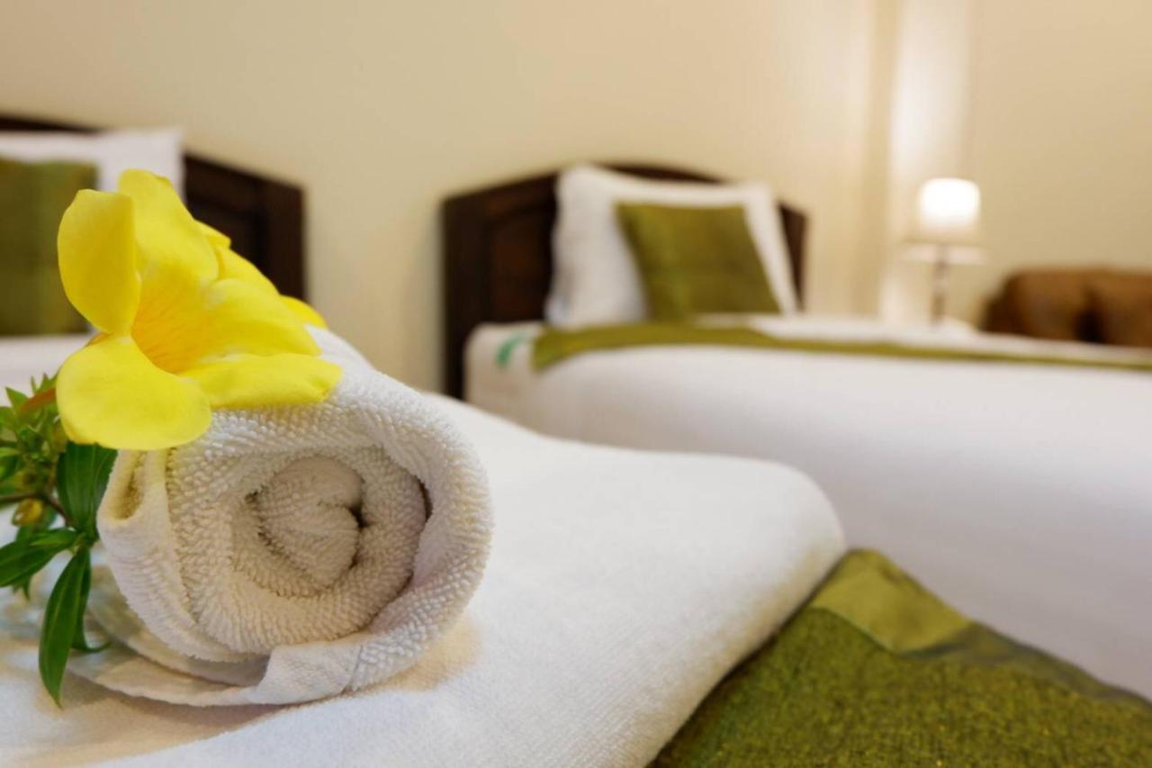 Nanbaankhun Hotel Екстер'єр фото