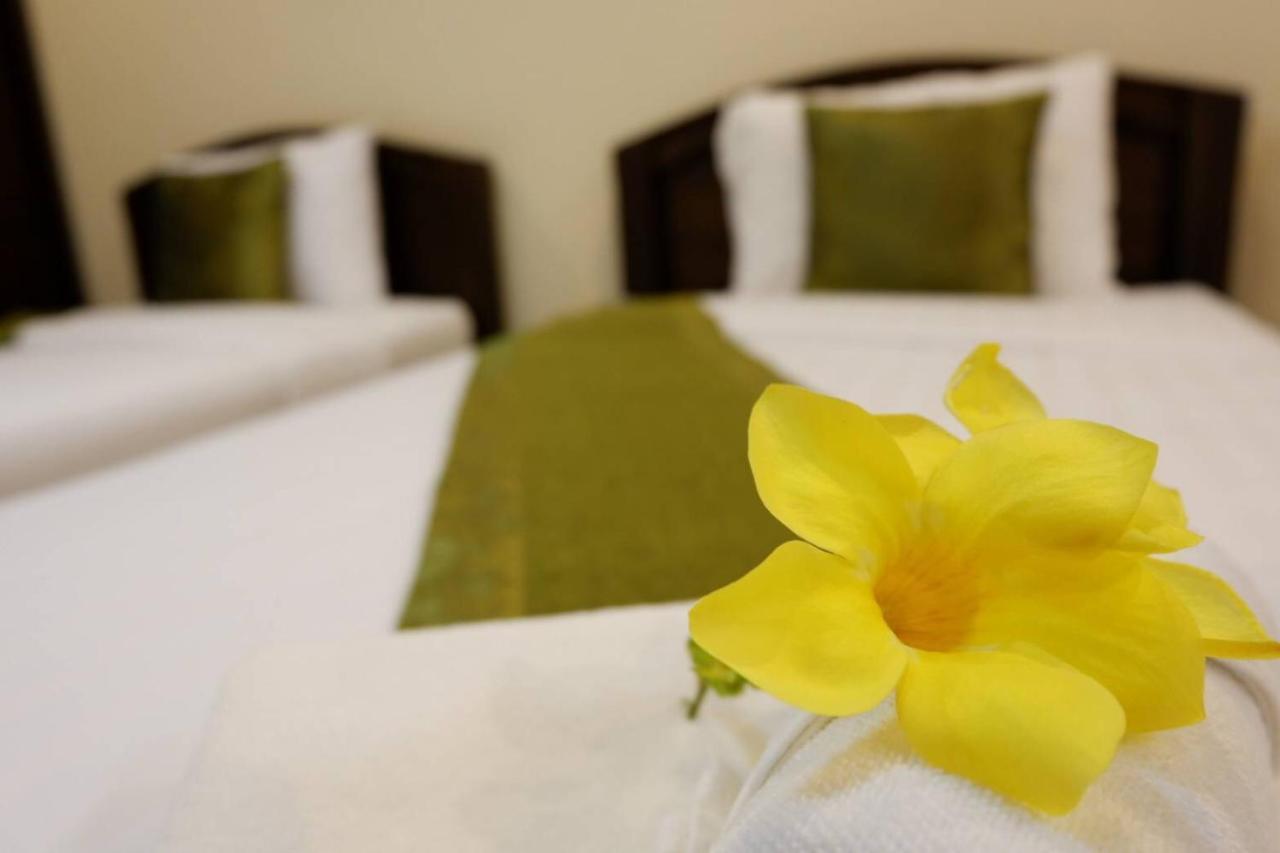 Nanbaankhun Hotel Екстер'єр фото